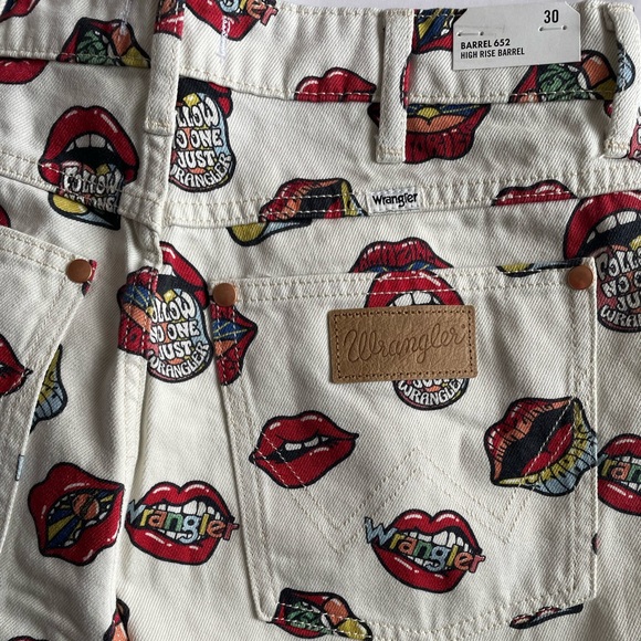 WRANGLER READ MY LIPS Novelty Jeans BARREL 652 Ultra High Rise NWT - Picture 8 of 16
